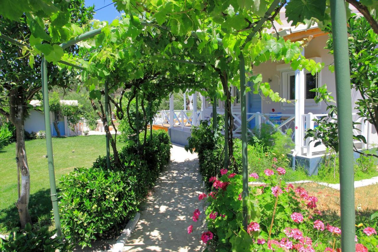 Blue Sky Cottage, Kanouli Beach Halikounas Eksteriør bilde